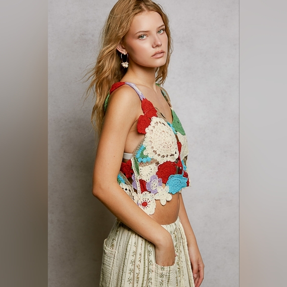 POL Retro Knit Openwork Floral Patchwork Cropped Crochet Cami Sleeveless Shirt - Picture 5 of 13